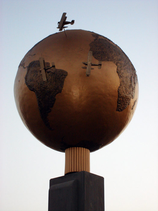 globe statue, globe statues